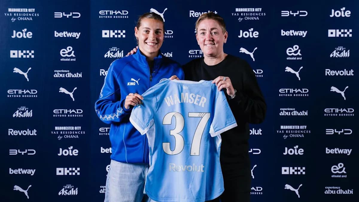 Manchester City sign German international full-back Wamser