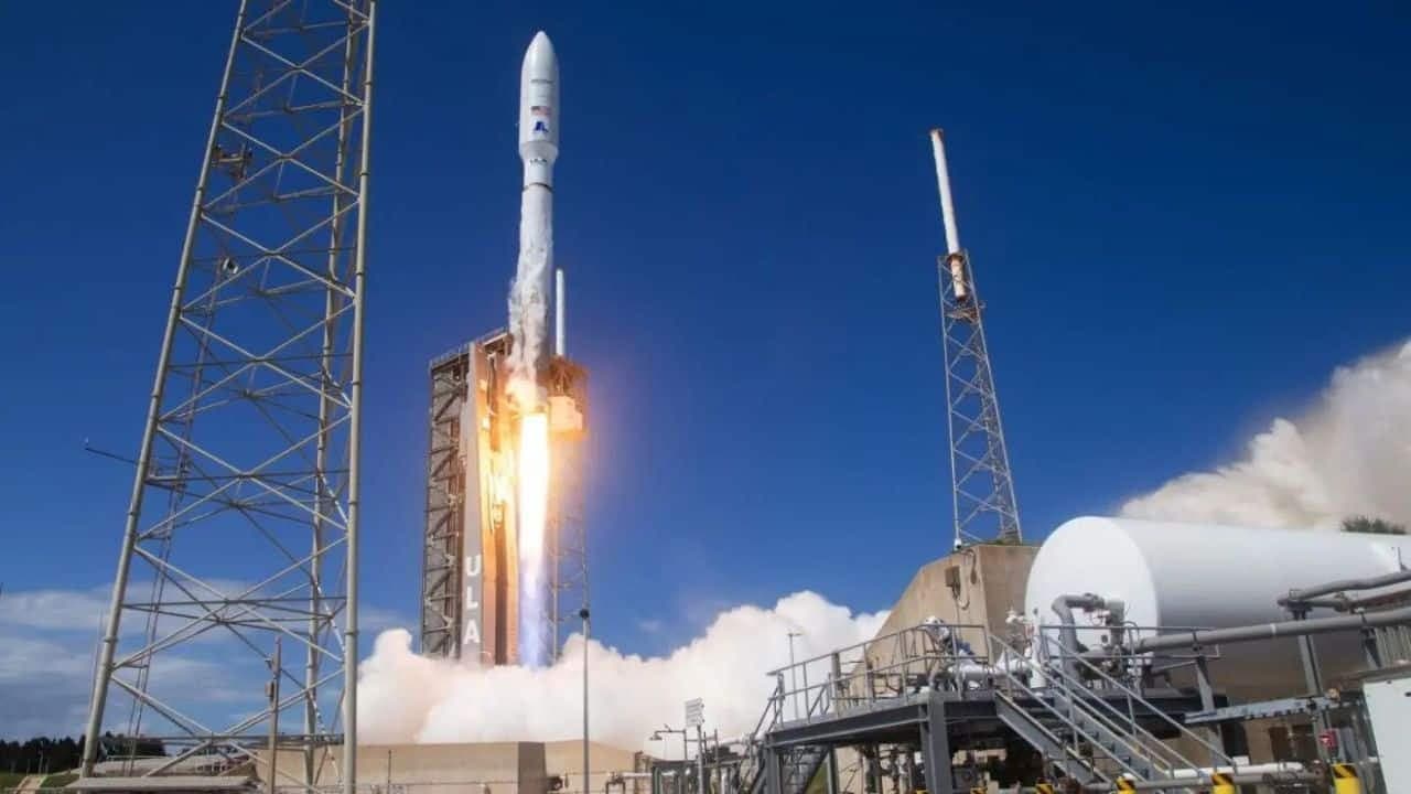 Amazon pushes back against Musk’s huge satellite plan