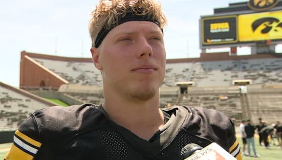 Iowa tight end DJ Vonnahme steps into the spotlight - Yahoo Sports