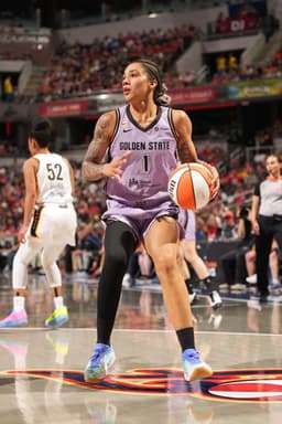 @WNBA: The @valkyries lead the @IndianaFever 40-30 going into the half ✅

Gabby Williams: 11 PTS | 3 STL
Ce...