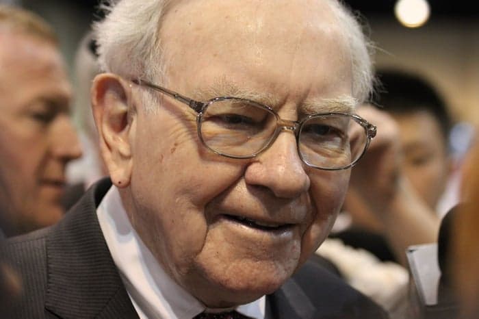 Warren Buffett Reveals the Real Reason Berkshire Has Been Dumping Apple Stock - AOL