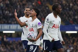 @premierleague: The away side take the lead ⚽️

@SpursOfficial make the breakthrough with less than 15 minutes to go...