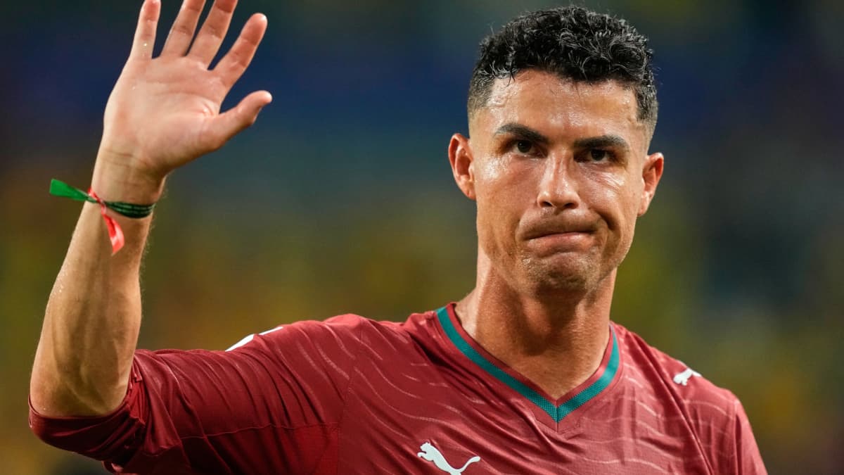 Former teammate breaks silence on what Cristiano ...