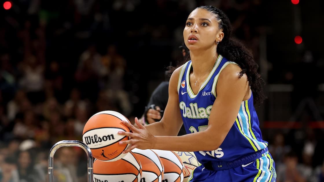 Azzi Fudd Challenges Steph Curry to 3-Point Contest ...