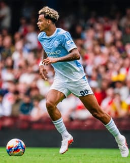 @ManCity: Into the second half ▶️

Follow live 🔗 https://t.co/HXkpKx2Anq https://t.co/i4WpMWc1bP