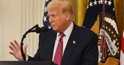 Trump Pushes Fed to Review Fintech Payment Access as Independence Debate Intensifies