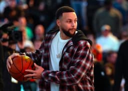 Fans Speculate Stephen Curry’s Deal With New Shoes Endorsement; Warriors Star Reveals 2 Players Who Influenced His Choice