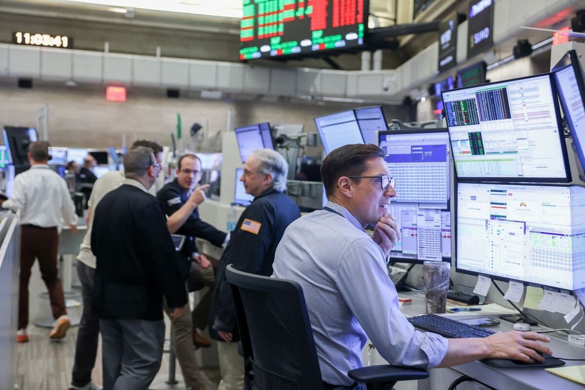 US Stocks Advance as Traders Digest Softer Inflation Data