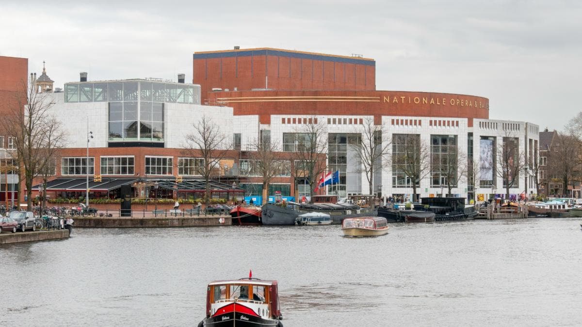 Gemeente trekt miljoenen uit vanwege hoog ziekteverzuim; bijna 10 procent zit ziek thuis - AT5