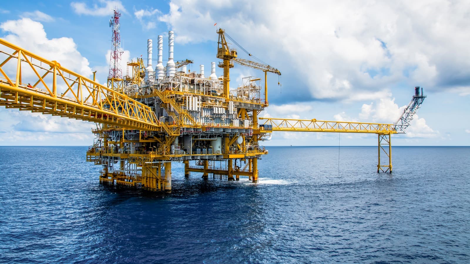 Devon Energy (DVN) Following Merger Narrative Has Investors ...