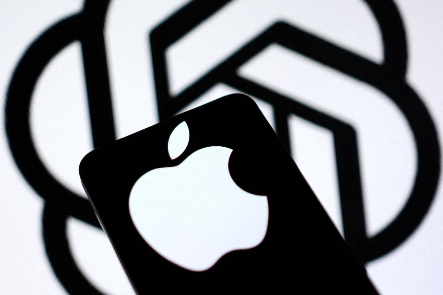ChatGPT can now control iMessage, potentially raising ...