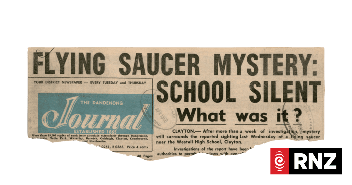 After 60 years, witnesses to Australia's biggest UFO sighting want answers | RNZ News