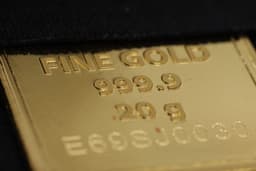 Gold price falls nearly 2% as Middle East tensions escalate again