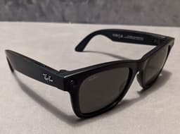 Tech giants shift focus from VR to AI smart glasses
