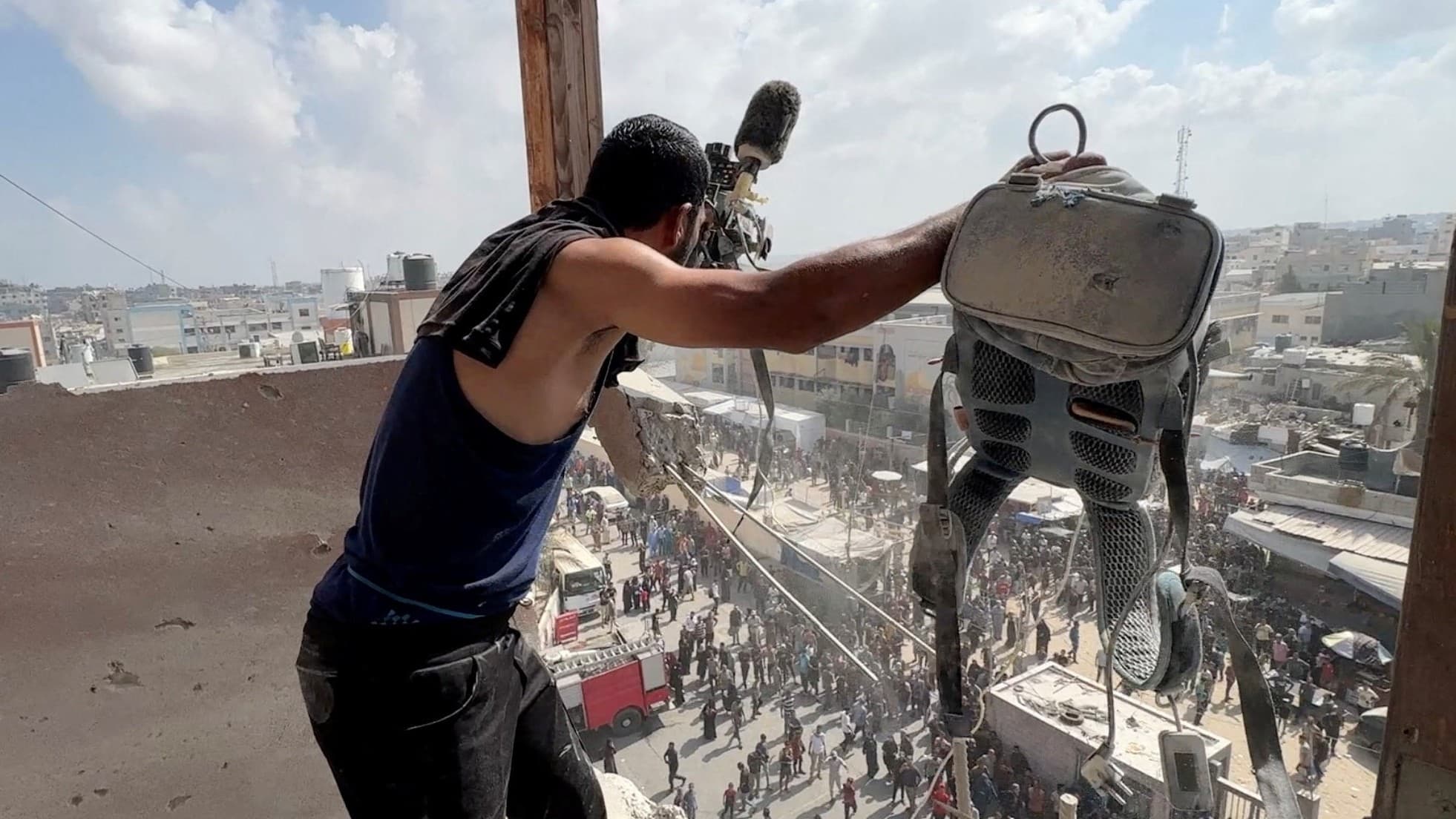 Israel probably committed war crimes in Gaza hospital ...