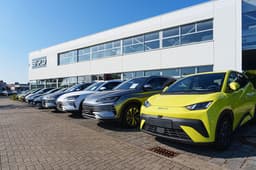 Charged EVs | Chinese automaker BYD plans to open 20 Canadian EV dealerships within a year - Charged EVs