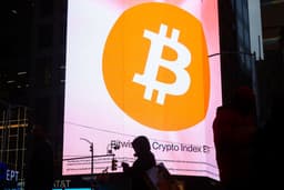 Bitcoin ETFs End Inflow Streak as Fed Rate Concerns Mount