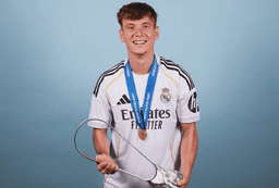 Mourinho hands pre-season opportunity to 18-year-old ...
