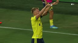 @MLS: Stop it, Sam Surridge! 😱

Back-heel goal to make it 3-1 @NashvilleSC over Miami. https://t.co/L6SYFy...
