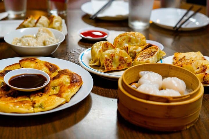 Chinatown Food Tour: Fortune Cookie & Dim Sum
