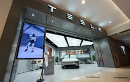 Tesla's $3.3B cash burn puts AI strategy under spotlight