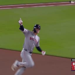 @RedSox: Roman's turn to go deep! https://t.co/rojsEsr9zD