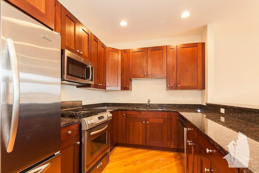 3829 N Southport Ave #21, Chicago, IL 60613 | Zillow