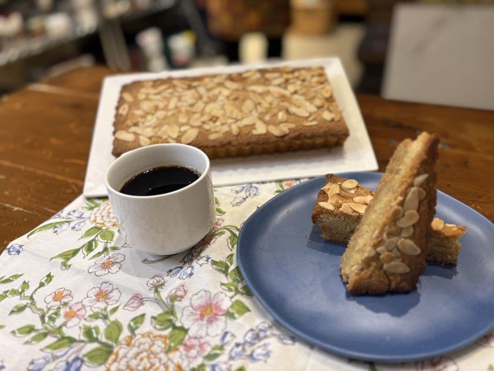 RECIPE: Almond bars elegant, go well with fruit