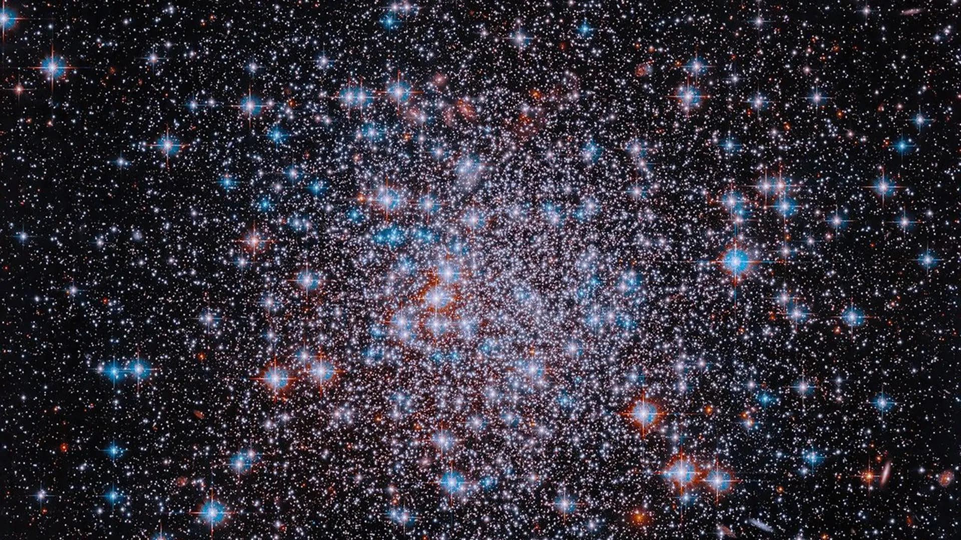 NASA's Hubble spots a stellar sparkler for the Fourth of July