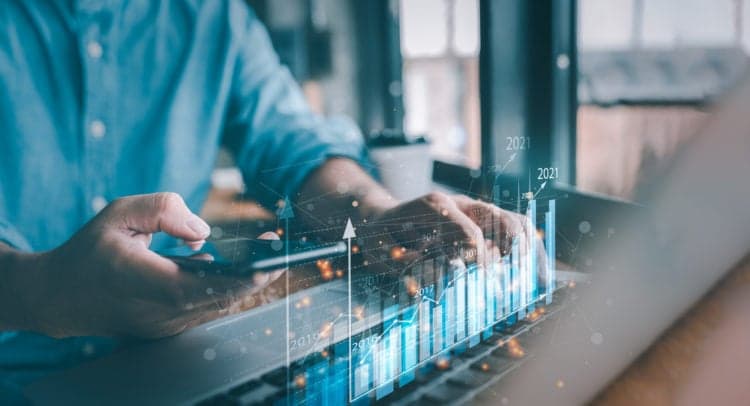 CoreWeave Executive Makes Bold Insider Move That Has Investors Talking - TipRanks.com