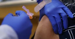 Doctors, experts issue updated advice on flu, COVID shots: What to know