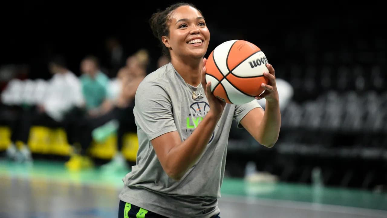 Olivia Miles' one-word reaction to Napheesa Collier says everything ...