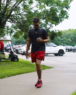 @Chiefs: QB1 clocking into camp ⏰ @PatrickMahomes https://t.co/hfQs31MfJJ