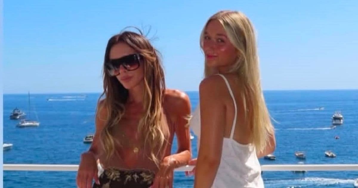 Harper Beckham supports her mum Victoria with two-word ...
