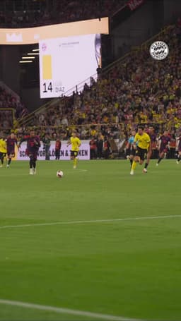 @FCBayernEN: 𝑪𝒐𝒍𝒅 𝒃𝒂𝒍𝒍𝒆𝒓 coming up clutch 🥶 https://t.co/ZSpNyZAtp3