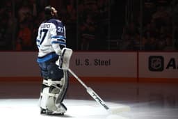 Connor Hellebuyck Ranking Only Adds to Jets' Uncertainty