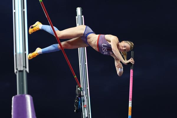 Morris soars to Ultimate pole vault title in Budapest - World Athletics