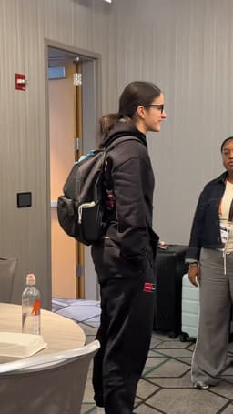 @WNBA: Kitron 🤝 Chi-Town

The @WashMystics duo sounds off on going from teammates to competitors this weeke...