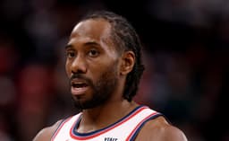 Kawhi Leonard, Raptors agree on 2-year extension, AP source says