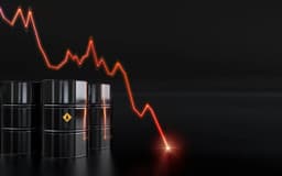Oil Prices Edge Lower Amid Uncertainty Over US-Iran Deal