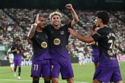 Elche 0-5 Barcelona: Raphinha shines as Barça run riot in ...