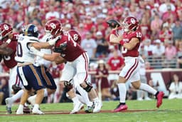 Brent Venables praises OU's offensive versatility after Week 1 win