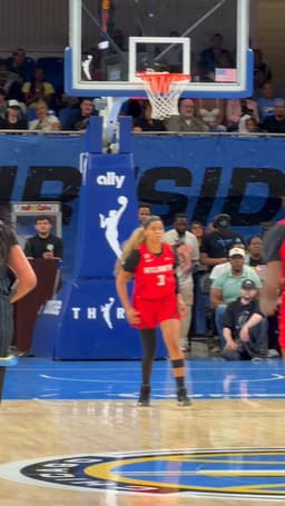 @WNBA: Jacy Sh3ldon 🫣

She drains the bucket from beyond the arc!

6 PTS | 3 AST | 2 3PM

ATL-CHI | ESPN | ...