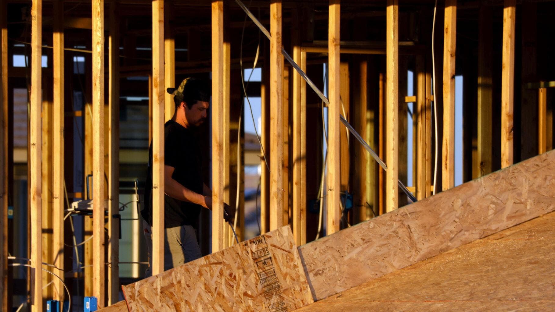 AZ neighbors' new house plans not a nuisance, court rules