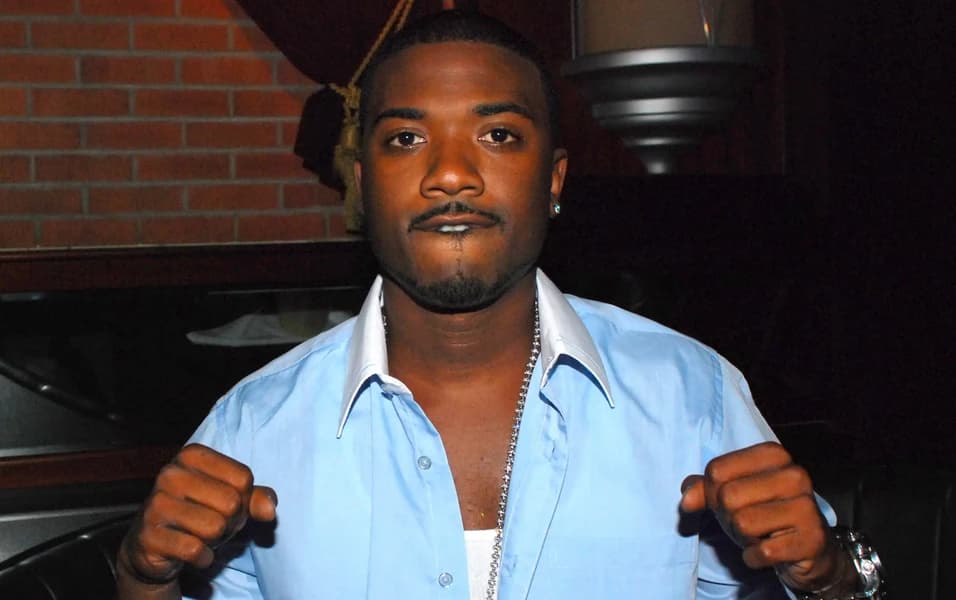 Ray J suffers knockout loss in MMA debut amid fix claim