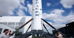 SpaceX Sets Largest IPO in History at $75 Billion, Valuing Company at $1.75 Trillion