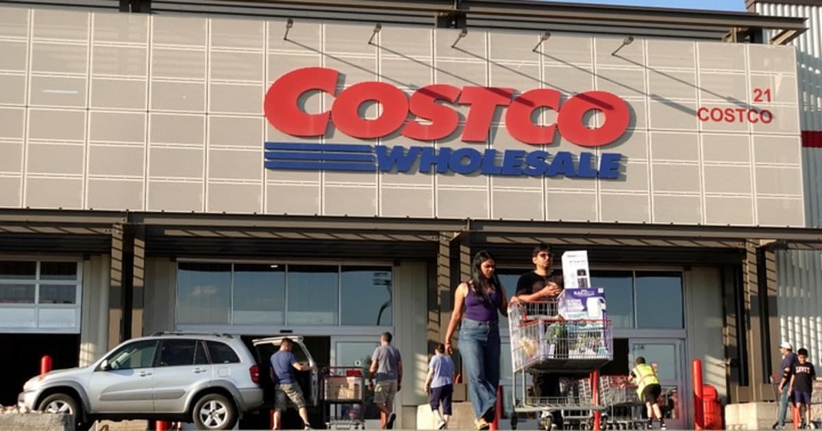 Costco got $184 million in tariff refunds — here's what it did ...