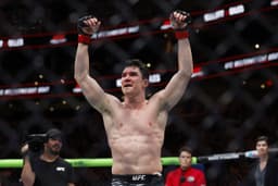 UFC Winnipeg: Malott vs. Burns Odds, Picks, Predictions and Best Bets - VSiN