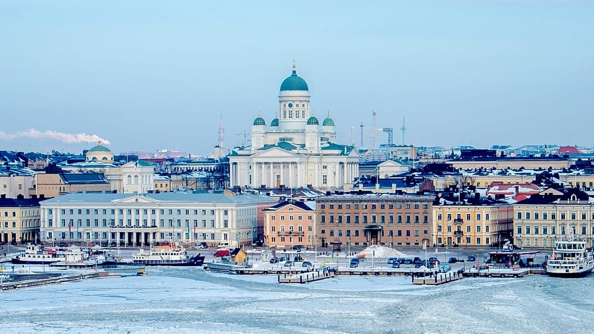 Helsinki votes in favour of banning fossil fuel adverts