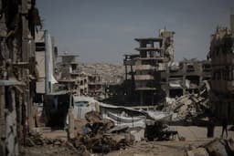 Israel shells eastern Gaza, demolishes buildings in latest ceasefire violations - TRT World